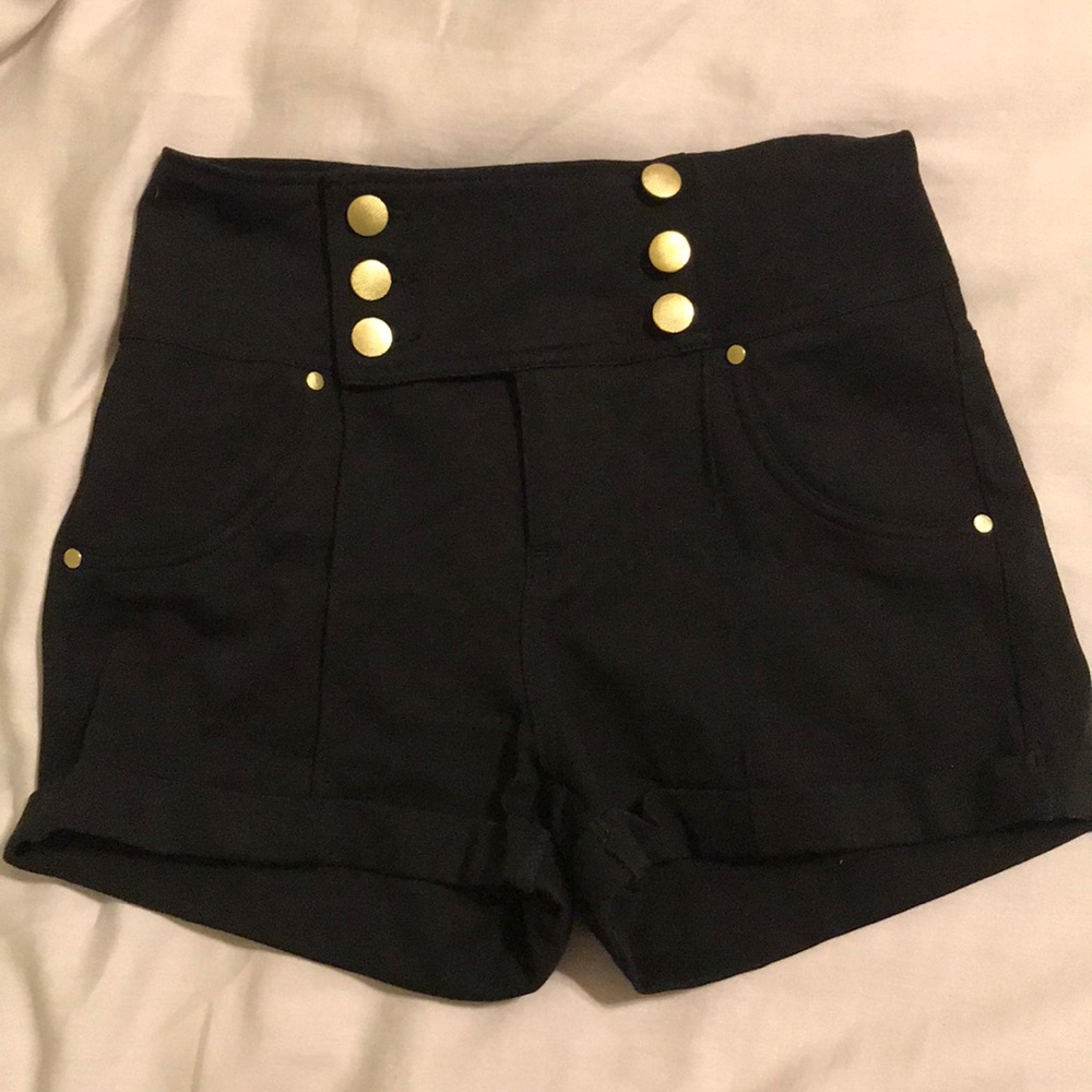 high waisted stretchy shorts